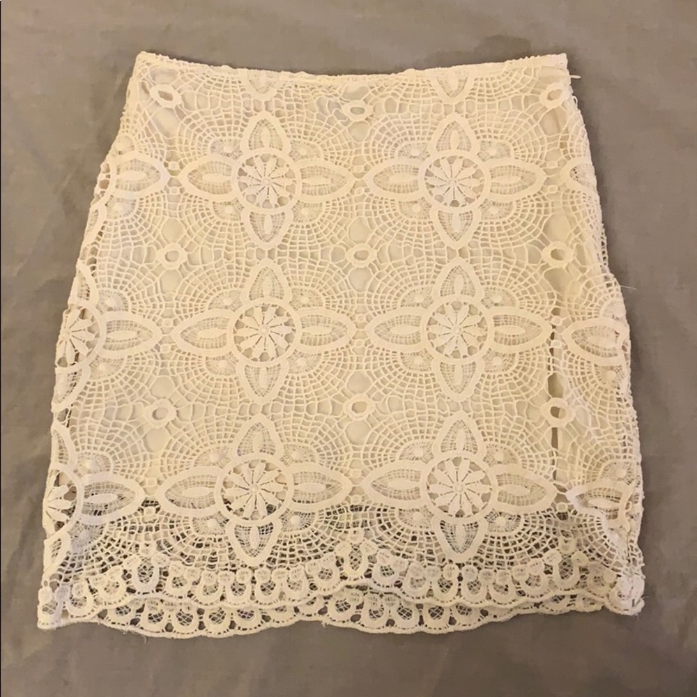 Lace Short Skirt